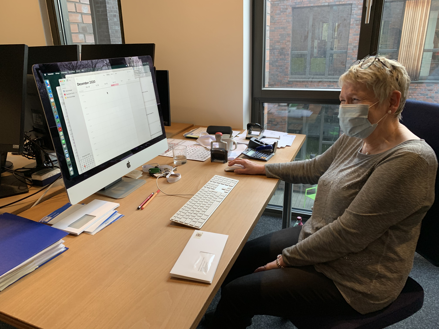 Drive employee at her new workplace