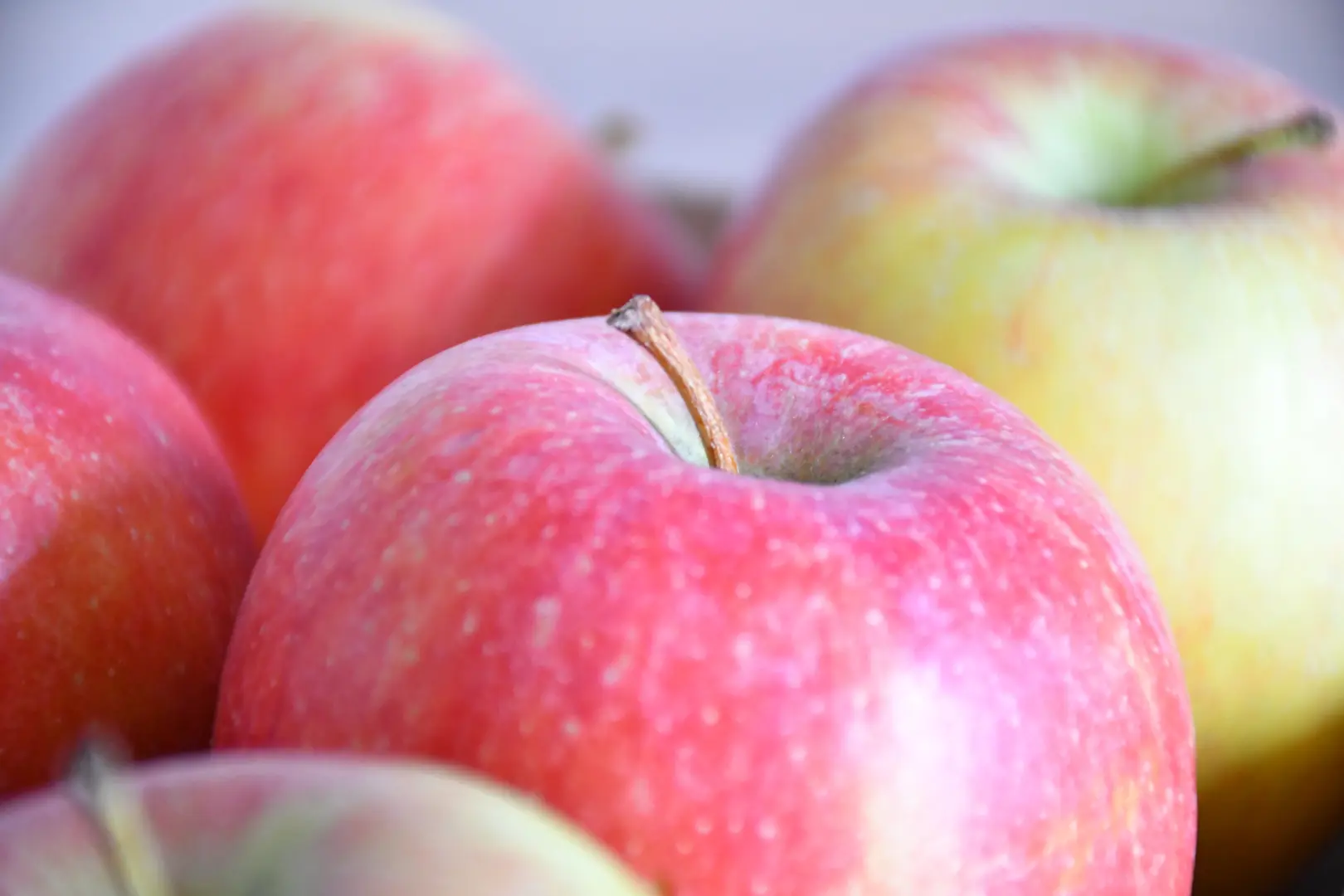 Red apples